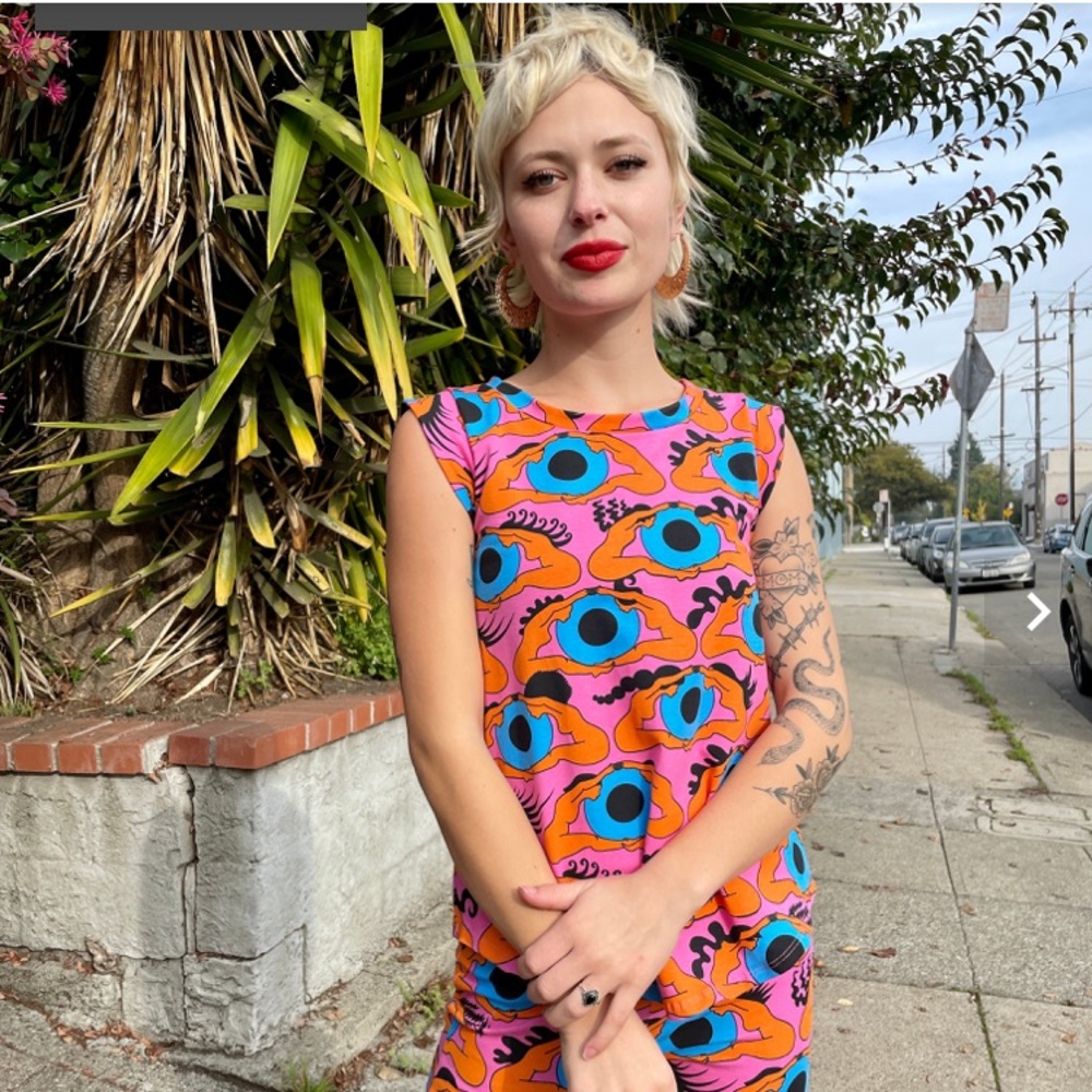 Nooworks Psychedelic Eyes muscle tee - Small, EUC